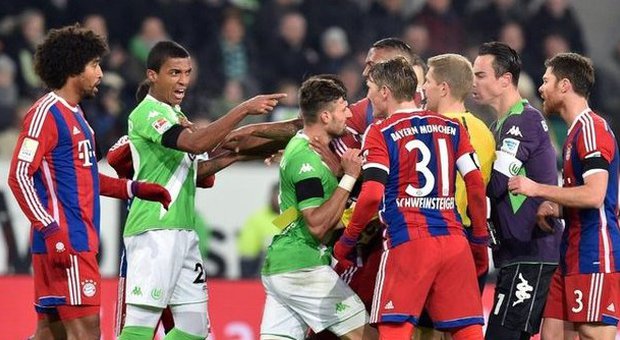 L'imbattibile Bayern crolla con il Wolfsburg: un 4-1 nel ricordo di Junior Malanda