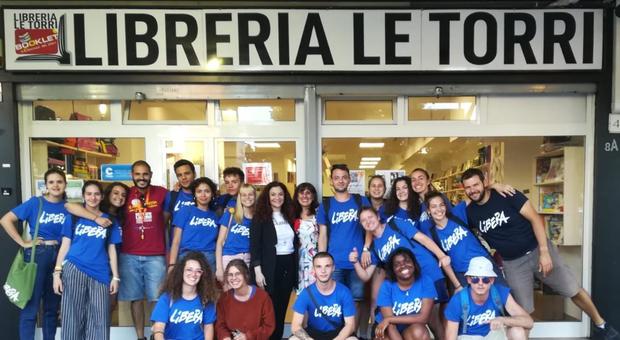 Tor Bella Monaca: rischia di chiudere la libreria del quartiere: Il Pd Campidoglio: «Presidio culturale importantissimo, bisogna salvarla»