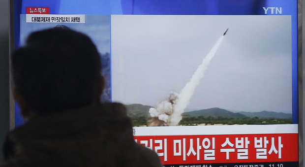 Corea del Nord, Kim Jong Un minaccia: «Pronti all'uso di armi nucleari»