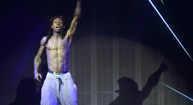 immagine Lil Wayne, venduta la casa con la laguna per gli squali da 10 milioni di dollari