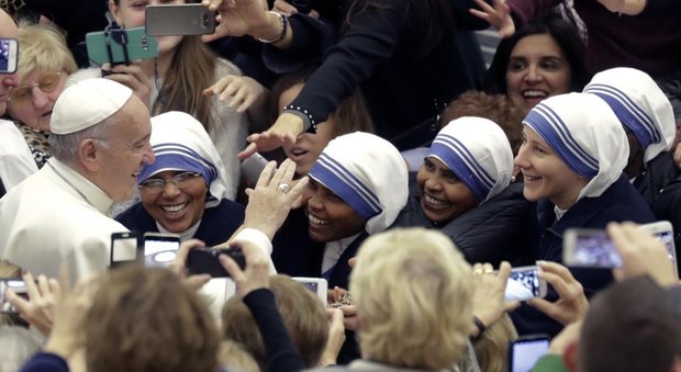 Vaticano, le donne in curia fanno rete e costituiscono la prima associazione al femminile