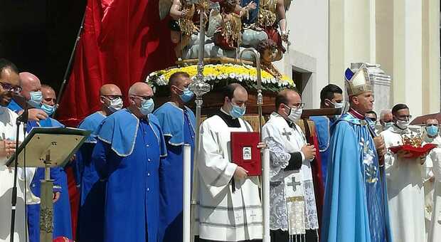 Città di Maria a Cassino, incoronazione dell'Assunta con gelo tra vescovo e amministrazione comunale