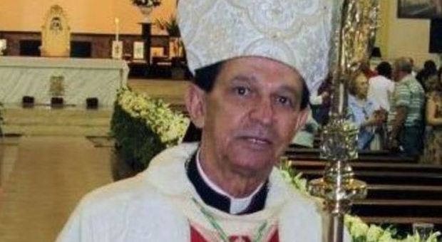 Vescovo fermato per guida in stato di ebbrezza: ​ha rischiato di investire un pedone