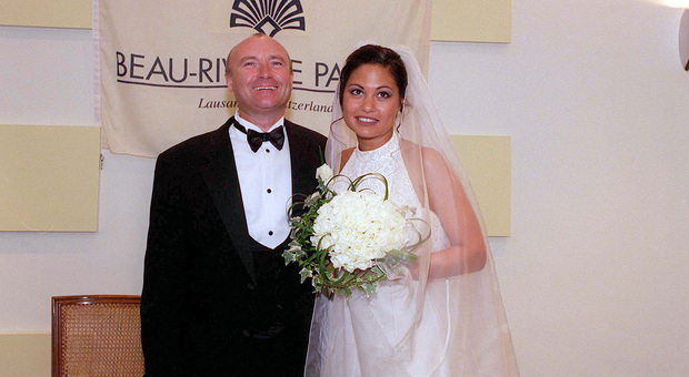 Phil Collins, l'ex moglie lo accusa: «Non si è lavato per un anno, vive da eremita»