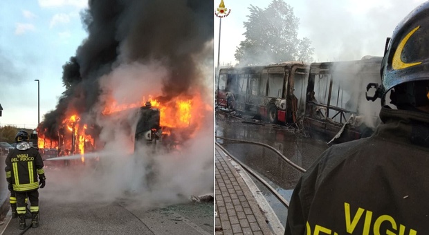 Roma, incendio distrugge un bus Atac. Danneggiate anche alcune auto in sosta