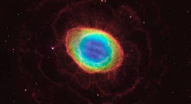 Nebulosa Anello, la diva dei cieli riprodotta in un modello 3D di Hubble