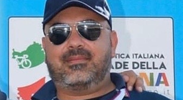 Investito mentre aiuta un automobilista, poliziotto muore in Sardegna