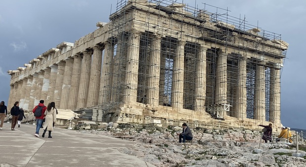 La decisione di Papa Francesco: tornano in Grecia i frammenti del Partenone nei Musei Vaticani