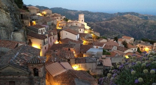 Case in vendita a un euro in Calabria, l'affare nel paesino "Covid free" ideale per le vacanze