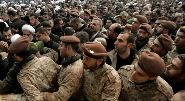Putin assolda 800 soldati di Hezbollah: il 29 marzo si uniranno alle truppe russe in Ucraina
