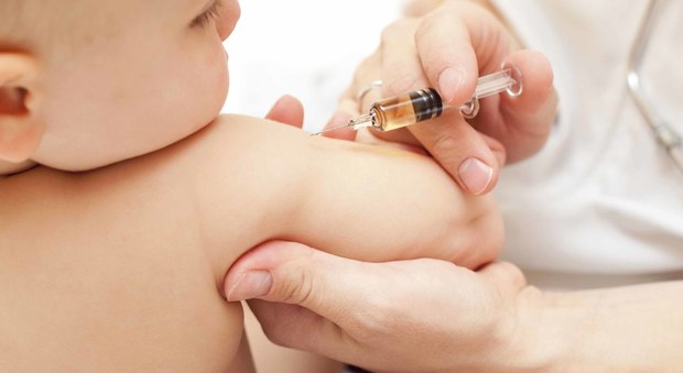 Ricoverato per pertosse, contagiati mamma e fratello: mai vaccinati