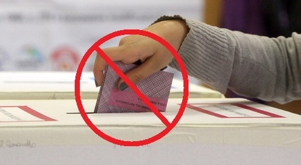 Dopo il voto la scheda non va inserita nell'urna: ecco perché