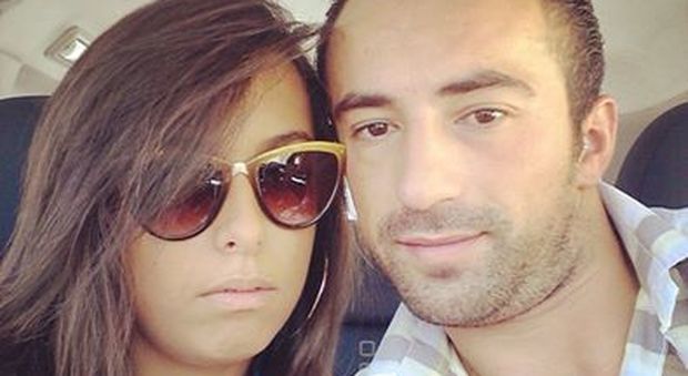 Pescara, uccide la fidanzata dopo una lite: le foto d'amore di Jennifer e Davide su Facebook