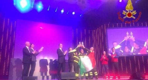 I vigili del fuoco italiani premiati come i migliori del mondo: campioni nei soccorsi