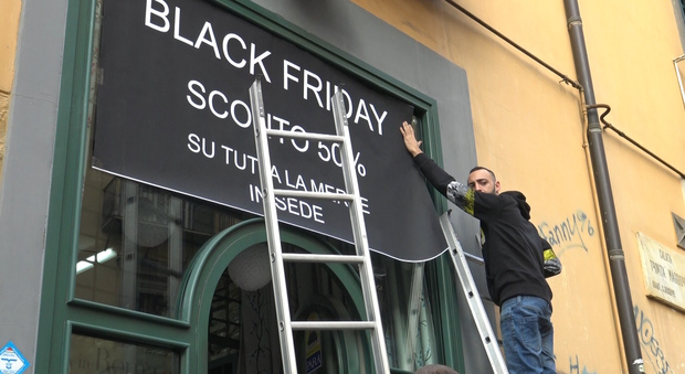 Black Friday a Napoli: vincono l'abbigliamento e gli acquisti offline