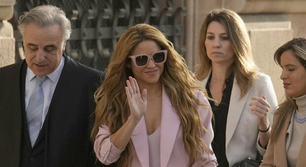 Shakira patteggia una multa da 7 milioni di euro per evitare il carcere: ammette così di aver frodato il governo spagnolo