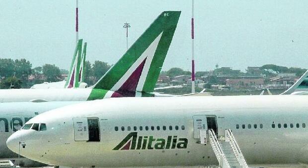 Strappo con Bruxelles su Alitalia Giorgetti: lo stipendio va pagato