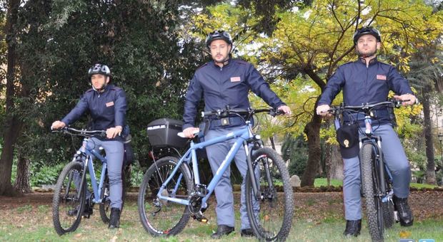 Roma, poliziotti in bici come a New York: varato il piano Natale sicuro