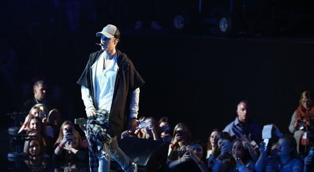 Justin Bieber, il concerto "naufraga" A Oslo va via dopo una sola canzone