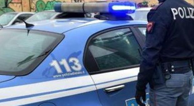 Roma, centrale della droga a Torre Angela: 5 pusher arrestati