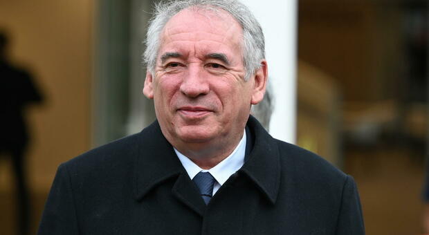 François Bayrou, ex insegnante e allevatore di cavalli: chi è il nuovo premier francese