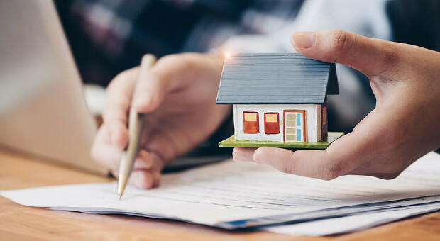 Agenzia delle entrate, comprare o vendere casa diventa più facile: la registrazione dei contratti preliminari si farà online