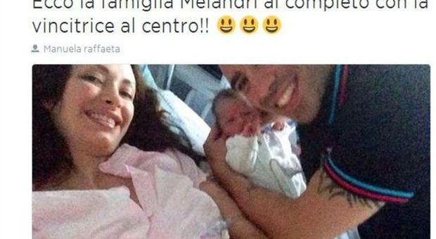 Marco Melandri diventa papà, l'annuncio del pilota su Twitter| Foto