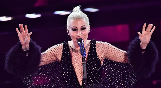 Sanremo 2021, Malika Ayane: «Colleghi cantanti, basta fingere, anche noi facciamo flop»
