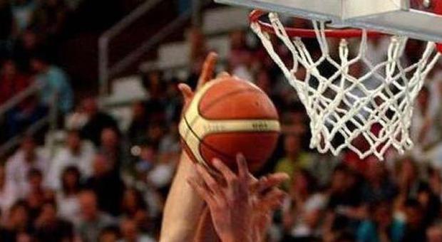 Scontro a basket, perde un testicolo chiede 25mila euro: colpa dei medici