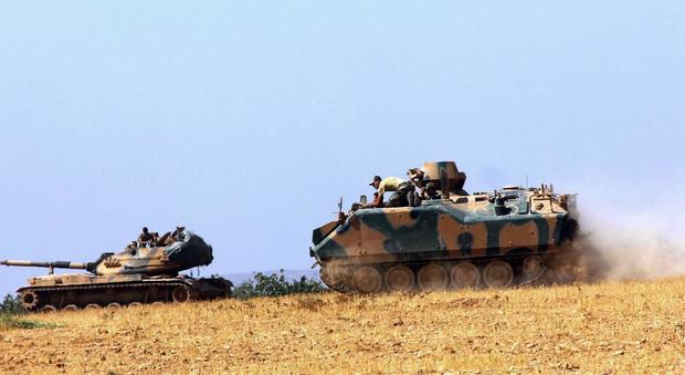 Siria, i ribelli siriani e la Turchia strappano all'Isis la città di Jarablus