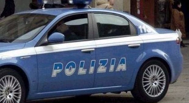 Roma, si calano dal balcone dopo aver rubato in una casa: arrestati due ladri acrobati
