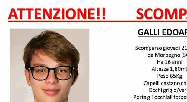 Edoardo Galli, 17enne scomparso da 4 giorni: sul web cercava come sopravvivere in montagna. L'appello disperato dei genitori