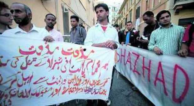 Pakistano massacrato a Torpignattara, negata la scarcerazione al barista: «Suo figlio uccise per non deluderlo»