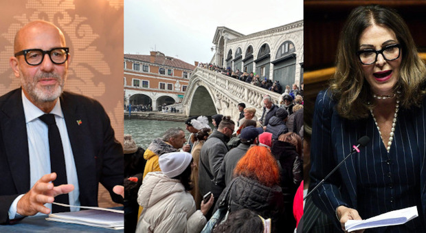 Turismo a Venezia, l'assessore Zuin replica al ministro Santanchè: «Il biglietto non è una tassa, serve per gestire i flussi di persone»