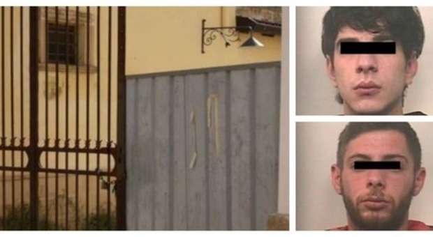 Lecce, legano il compagno disabile ad un cancello per un'ora e riprendono tutto con il cellulare: arrestati due ragazzi