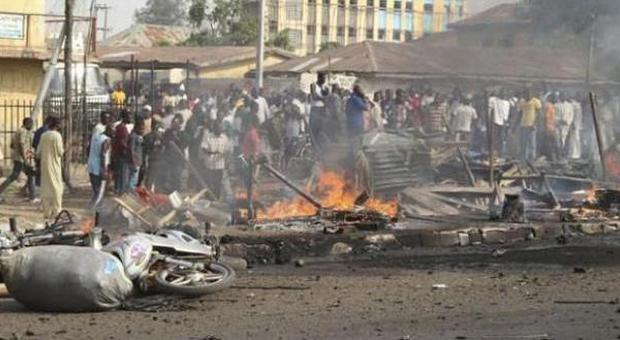 Nigeria, attacco di Boko Haram: bimba di 10 anni si fa esplodere in un mercato, 19 morti e 18 feriti
