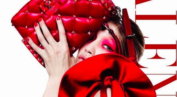 Valentino svela il nuovo volto della SS 2018: la top model Gigi Hadid