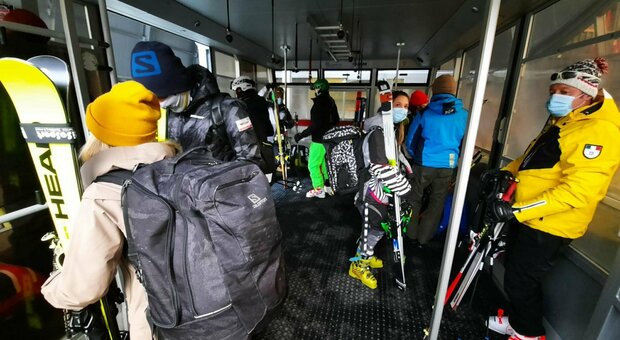 Riapertura piste sci, in Abruzzo +40% di prenotazioni (ma è incubo ritorno in zona arancione)