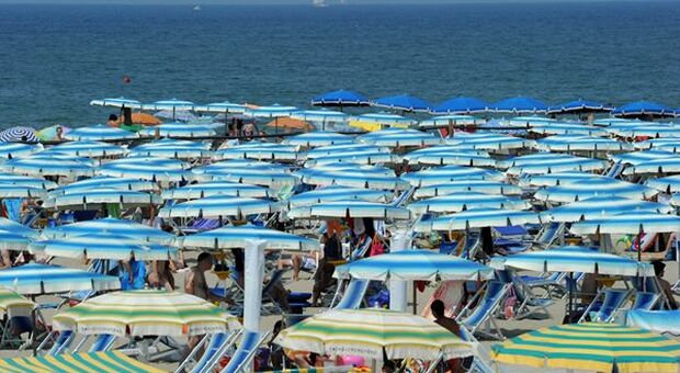 Turismo in ripresa a livelli pre-andemia. Spiagge prese d'assalto a giugno