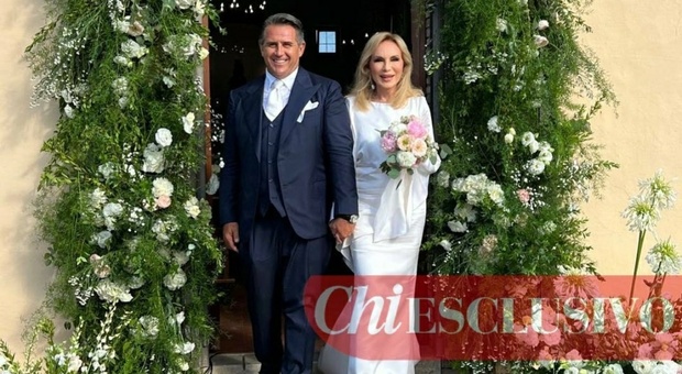 Rosanna Lambertucci sposa a 77 anni, il matrimonio con Mario Di Cosmo: «Passione accecante»
