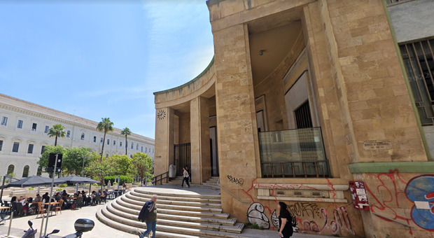 Bari, evacuata l'Università per allarme bomba ricevuto via mail (ma era stata inviata la settimana prima)