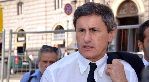 Corte dei Conti: «Alemanno deve risarcire il Comune per nomina di avvocati esterni». L'ex sindaco: «Sentenza a favore di Romeo»