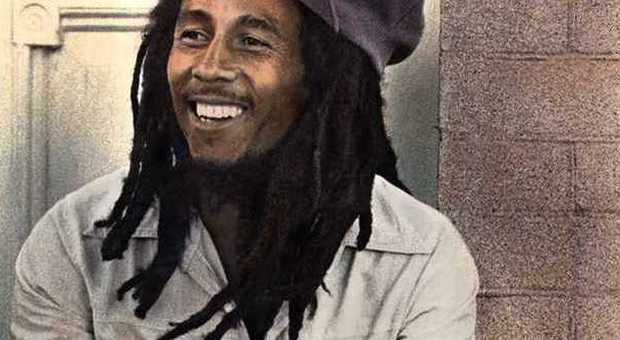 Giamaica, senato vota depenalizzazione marijuana nel giorno del compleanno di Bob Marley