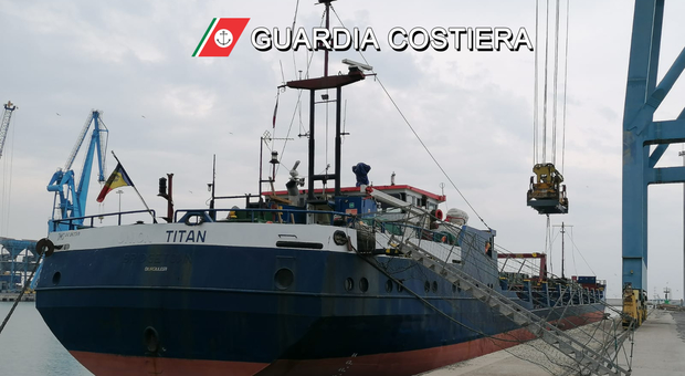 La Capitaneria di Porto di Ancona ferma la nave da carico “Titan” con bandiera della Repubblica di Moldavia