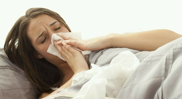Raffreddore o Covid? Come riconoscere il virus e come comportarsi quando compaiono i sintomi