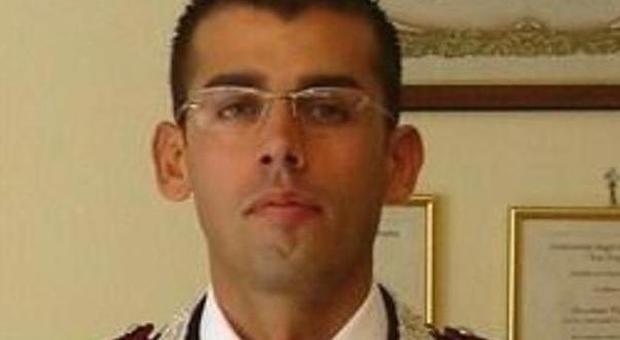 Carabiniere ucciso a 33 anni durante una rapina, accanto alla lapide scritta choc: "Vi sta bene"