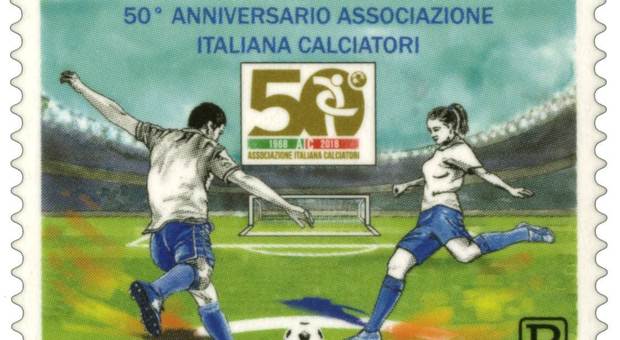 Francobollo per i 50 anni dell'Associazione calciatori: stampati dalla Zecca