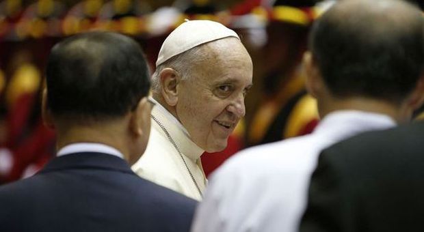 Papa Francesco: "E' la terza guerra mondiale, ​sono pronto ad andare in Kurdistan"