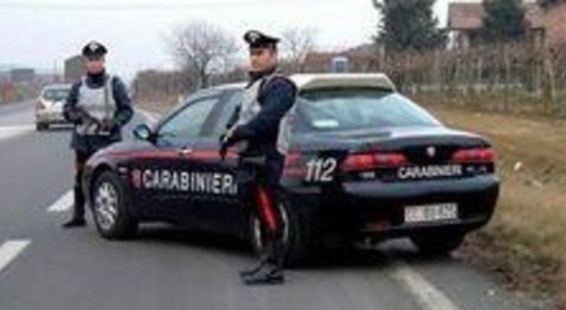I carabinieri salvano la cassaforte del discount
