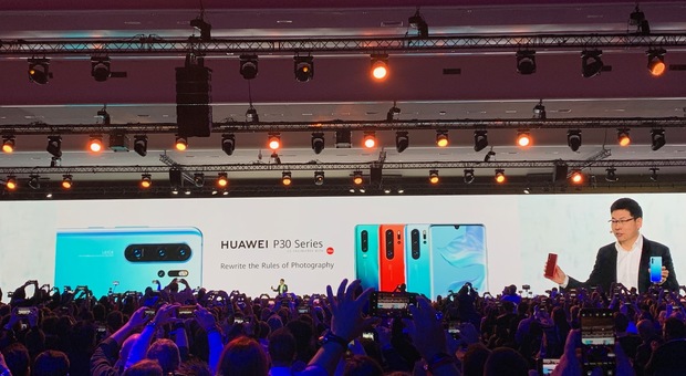 Huawei a forza 4: presentato il P30 Pro con quattro fotocamere posteriori e super batteria